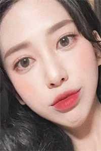 扫帚女巫图片